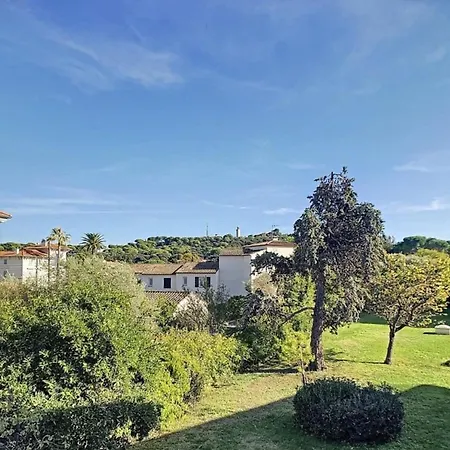 Three-bed With Superb Terrace In Cap D'antibes Appartement *