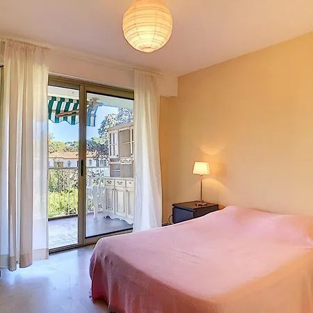 Three-bed With Superb Terrace In Cap D'antibes Appartement *